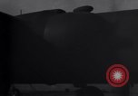 Immagine di Doolittle Raid equipaggi sulla USS Hornet Giappone, 1942, secondo 53 filmato di repertorio 65675033835