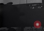 Immagine di Doolittle Raid equipaggi sulla USS Hornet Giappone, 1942, secondo 55 filmato di repertorio 65675033835