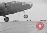 Immagine di Doolittle Raid di Tokyo Giappone, 1942, secondo 37 filmato di repertorio 65675033836