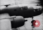 Image Tokyo Raid par Doolittle Océan Pacifique, 1942, de la seconde 45 séquences d'archives historiques vidéo 65675033844
