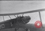 Image saut en parachute Texas United States USA, 1925, de la seconde 52 séquences d'archives historiques vidéo 65675033846