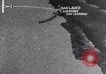 Standbild Lt Hegenberger und Lt Maitland beginnen am längsten Flug über Wasser Oakland California United States USA, 1927, aus Sekunde 28 historischem Filmmaterial Videoclip 65675033861