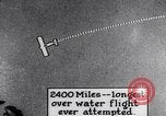 Standbild Lt Hegenberger und Lt Maitland beginnen am längsten Flug über Wasser Oakland California United States USA, 1927, aus Sekunde 36 historischem Filmmaterial Videoclip 65675033861
