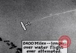 Standbild Lt Hegenberger und Lt Maitland beginnen am längsten Flug über Wasser Oakland California United States USA, 1927, aus Sekunde 37 historischem Filmmaterial Videoclip 65675033861