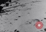 Immagine di Curtiss B-2 bombardieri drop per alimentare snowbound Navajo Native American Indi Arizona United States USA, 1932, secondo 31 filmato di repertorio 65675033863