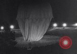 Standbild Einführung des high altitude wissenschaftlichen Ballons EXPLORER II Dakota United States USA, 1935, aus Sekunde 17 historischem Filmmaterial Videoclip 65675033867