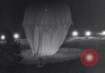 Standbild Einführung des high altitude wissenschaftlichen Ballons EXPLORER II Dakota United States USA, 1935, aus Sekunde 18 historischem Filmmaterial Videoclip 65675033867