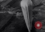 Standbild Einführung des high altitude wissenschaftlichen Ballons EXPLORER II Dakota United States USA, 1935, aus Sekunde 39 historischem Filmmaterial Videoclip 65675033867