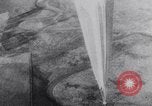 Standbild Einführung des high altitude wissenschaftlichen Ballons EXPLORER II Dakota United States USA, 1935, aus Sekunde 41 historischem Filmmaterial Videoclip 65675033867