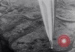 Standbild Einführung des high altitude wissenschaftlichen Ballons EXPLORER II Dakota United States USA, 1935, aus Sekunde 42 historischem Filmmaterial Videoclip 65675033867