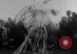 Standbild Einführung des high altitude wissenschaftlichen Ballons EXPLORER II Dakota United States USA, 1935, aus Sekunde 45 historischem Filmmaterial Videoclip 65675033867