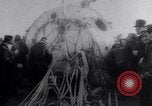 Standbild Einführung des high altitude wissenschaftlichen Ballons EXPLORER II Dakota United States USA, 1935, aus Sekunde 46 historischem Filmmaterial Videoclip 65675033867