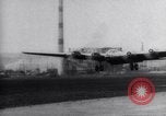 Standbild XB-15 trägt die medizinische Versorgung Hilfe für Erdbebenopfer Chile, 1939, aus Sekunde 43 historischem Filmmaterial Videoclip 65675033869