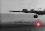 Standbild XB-15 trägt die medizinische Versorgung Hilfe für Erdbebenopfer Chile, 1939, aus Sekunde 46 historischem Filmmaterial Videoclip 65675033869