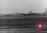 Standbild XB-15 trägt die medizinische Versorgung Hilfe für Erdbebenopfer Chile, 1939, aus Sekunde 50 historischem Filmmaterial Videoclip 65675033869