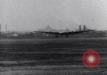 Standbild XB-15 trägt die medizinische Versorgung Hilfe für Erdbebenopfer Chile, 1939, aus Sekunde 51 historischem Filmmaterial Videoclip 65675033869