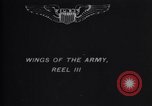 Standbild Pilot demonstriert Flugfiguren in Douglas A-2C United States USA, 1926, aus Sekunde 1 historischem Filmmaterial Videoclip 65675033870