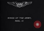 Standbild Pilot demonstriert Flugfiguren in Douglas A-2C United States USA, 1926, aus Sekunde 3 historischem Filmmaterial Videoclip 65675033870