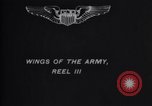 Standbild Pilot demonstriert Flugfiguren in Douglas A-2C United States USA, 1926, aus Sekunde 4 historischem Filmmaterial Videoclip 65675033870