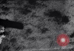 Standbild US Army Air Service zeigt mit hoher Geschwindigkeit und niedriger Ebene Bombardierung United States USA, 1926, aus Sekunde 11 historischem Filmmaterial Videoclip 65675033871