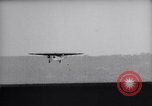 Standbild Army Air Service Sets Flugzeug Ausdauer Datensatz mit Inflight tanken United States USA, 1929, aus Sekunde 26 historischem Filmmaterial Videoclip 65675033872