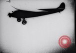 Standbild Fokker C-2 "Bird of Paradise" setzt über Wasser Flug aufzeichnen Oakland California United States USA, 1927, aus Sekunde 25 historischem Filmmaterial Videoclip 65675033873