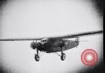 Standbild Fokker C-2 "Bird of Paradise" setzt über Wasser Flug aufzeichnen Oakland California United States USA, 1927, aus Sekunde 36 historischem Filmmaterial Videoclip 65675033873