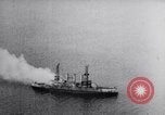Standbild ehemaligen USS New Jersey (BB-16) wird bombardiert und kentert North Carolina United States USA, 1923, aus Sekunde 17 historischem Filmmaterial Videoclip 65675033882