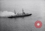 Standbild ehemaligen USS New Jersey (BB-16) wird bombardiert und kentert North Carolina United States USA, 1923, aus Sekunde 23 historischem Filmmaterial Videoclip 65675033882