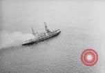 Standbild ehemaligen USS New Jersey (BB-16) wird bombardiert und kentert North Carolina United States USA, 1923, aus Sekunde 30 historischem Filmmaterial Videoclip 65675033882