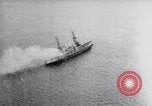 Standbild ehemaligen USS New Jersey (BB-16) wird bombardiert und kentert North Carolina United States USA, 1923, aus Sekunde 32 historischem Filmmaterial Videoclip 65675033882