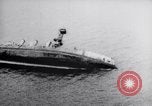 Standbild ehemaligen USS New Jersey (BB-16) wird bombardiert und kentert North Carolina United States USA, 1923, aus Sekunde 36 historischem Filmmaterial Videoclip 65675033882