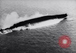 Standbild ehemaligen USS New Jersey (BB-16) wird bombardiert und kentert North Carolina United States USA, 1923, aus Sekunde 43 historischem Filmmaterial Videoclip 65675033882