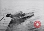 Standbild USS Virginia sinkt nach Bombenanschlägen von Army Air Service Ebenen North Carolina United States USA, 1923, aus Sekunde 11 historischem Filmmaterial Videoclip 65675033883