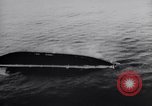 Standbild USS Virginia sinkt nach Bombenanschlägen von Army Air Service Ebenen North Carolina United States USA, 1923, aus Sekunde 29 historischem Filmmaterial Videoclip 65675033883