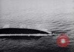 Standbild USS Virginia sinkt nach Bombenanschlägen von Army Air Service Ebenen North Carolina United States USA, 1923, aus Sekunde 30 historischem Filmmaterial Videoclip 65675033883