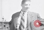 Standbild 8 feet tall man Wien Österreich, 1935, aus Sekunde 20 historischem Filmmaterial Videoclip 65675033889