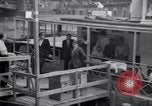 Standbild 8 feet tall man Wien Österreich, 1935, aus Sekunde 26 historischem Filmmaterial Videoclip 65675033889
