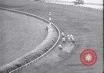 Standbild Rennen gewann von Discovery Arlington Heights Illinois USA, 1935, aus Sekunde 42 historischem Filmmaterial Videoclip 65675033893