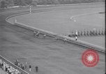 Standbild Rennen gewann von Discovery Arlington Heights Illinois USA, 1935, aus Sekunde 54 historischem Filmmaterial Videoclip 65675033893