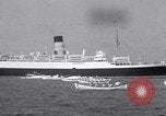 Standbild Steam Boot überqueren Boston Massachusetts USA, 1938, aus Sekunde 15 historischem Filmmaterial Videoclip 65675033909