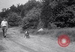 Image paralysé chien Randolph Massachusetts USA, 1938, de la seconde 21 séquences d'archives historiques vidéo 65675033914
