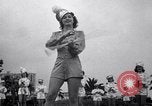 Standbild drum majorette Klassen Long Beach California USA, 1938, aus Sekunde 11 historischem Filmmaterial Videoclip 65675033915