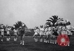 Standbild drum majorette Klassen Long Beach California USA, 1938, aus Sekunde 26 historischem Filmmaterial Videoclip 65675033915