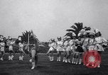 Standbild drum majorette Klassen Long Beach California USA, 1938, aus Sekunde 27 historischem Filmmaterial Videoclip 65675033915