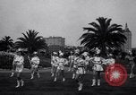 Standbild drum majorette Klassen Long Beach California USA, 1938, aus Sekunde 36 historischem Filmmaterial Videoclip 65675033915