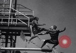 Immagine di Comici acquatici Los Angeles California USA, 1938, secondo 27 filmato di repertorio 65675033918