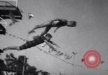 Immagine di Comici acquatici Los Angeles California USA, 1938, secondo 54 filmato di repertorio 65675033918
