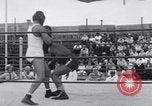 Standbild Boxkampf Philadelphia Pennsylvania USA, 1938, aus Sekunde 7 historischem Filmmaterial Videoclip 65675033920