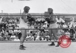 Standbild Boxkampf Philadelphia Pennsylvania USA, 1938, aus Sekunde 10 historischem Filmmaterial Videoclip 65675033920